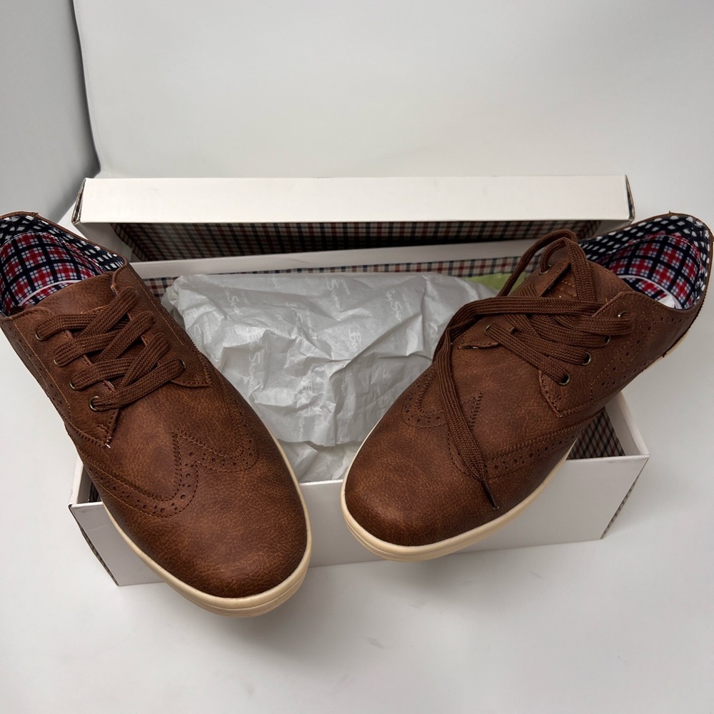 Ben Sherman new in box Nicholas wingtip shoes. Men’s size 11.